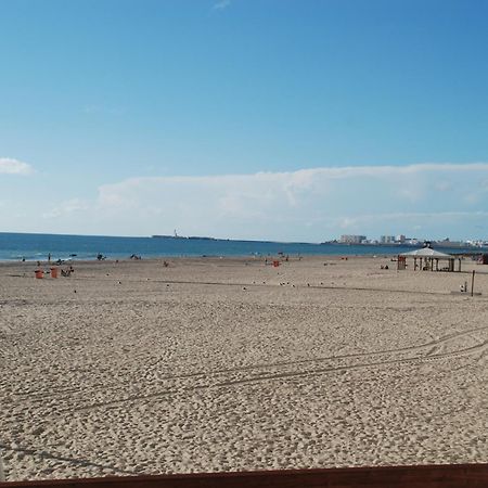 Brisas Estadio Playa Victoria Cadiz Luaran gambar