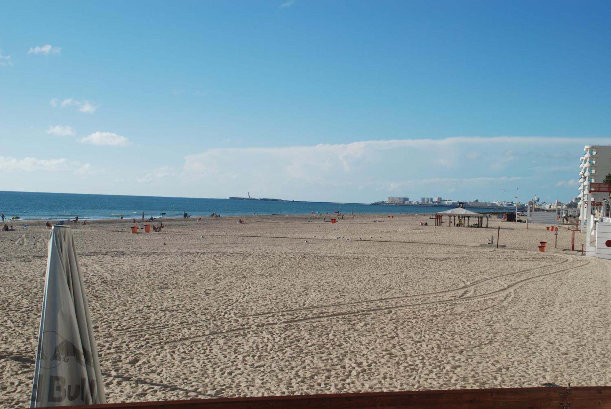 Brisas Estadio Playa Victoria Cadiz Luaran gambar